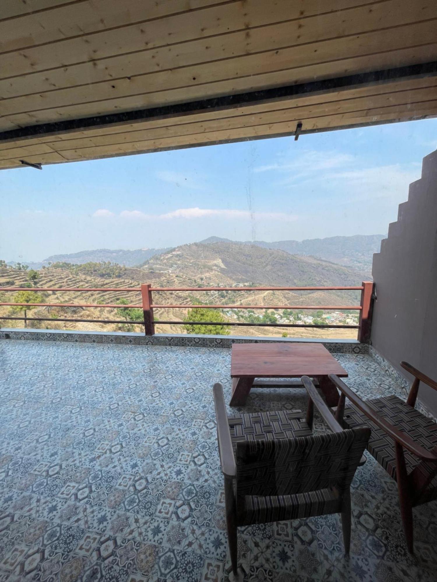 Pauri Bsr Farms Resort מראה חיצוני תמונה